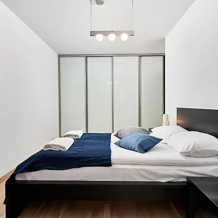 Lägenhet Spizowa Z Balkonem By Renters