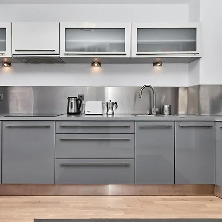 Spizowa Z Balkonem By Renters アパート *